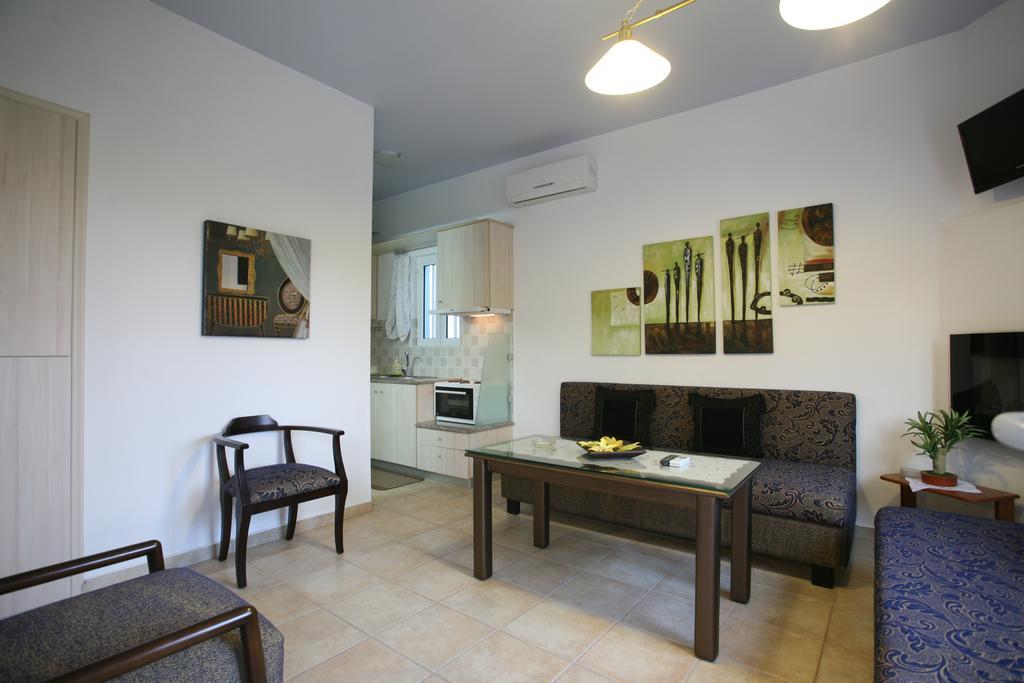 Aigli Apartments Néa Ankhíalos Exteriör bild